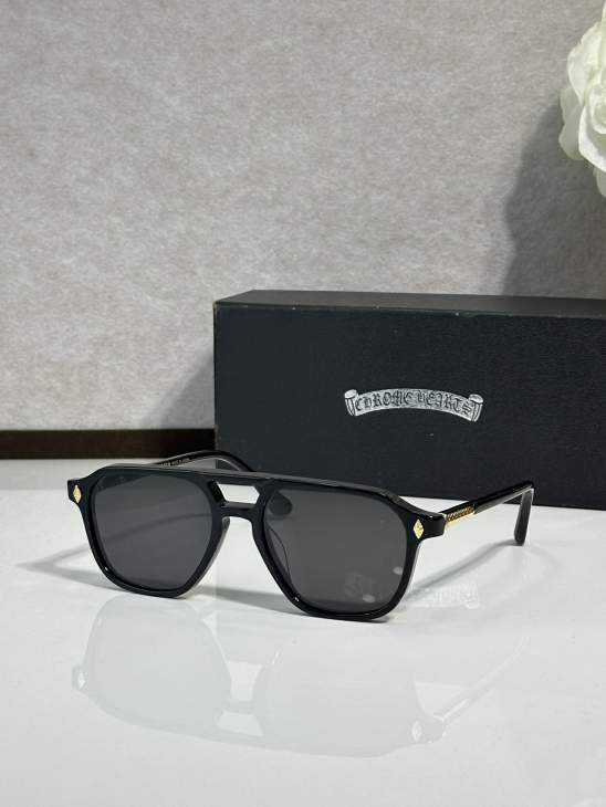 Picture of Chrome Hearts Sunglasses _SKUfw77364884fw